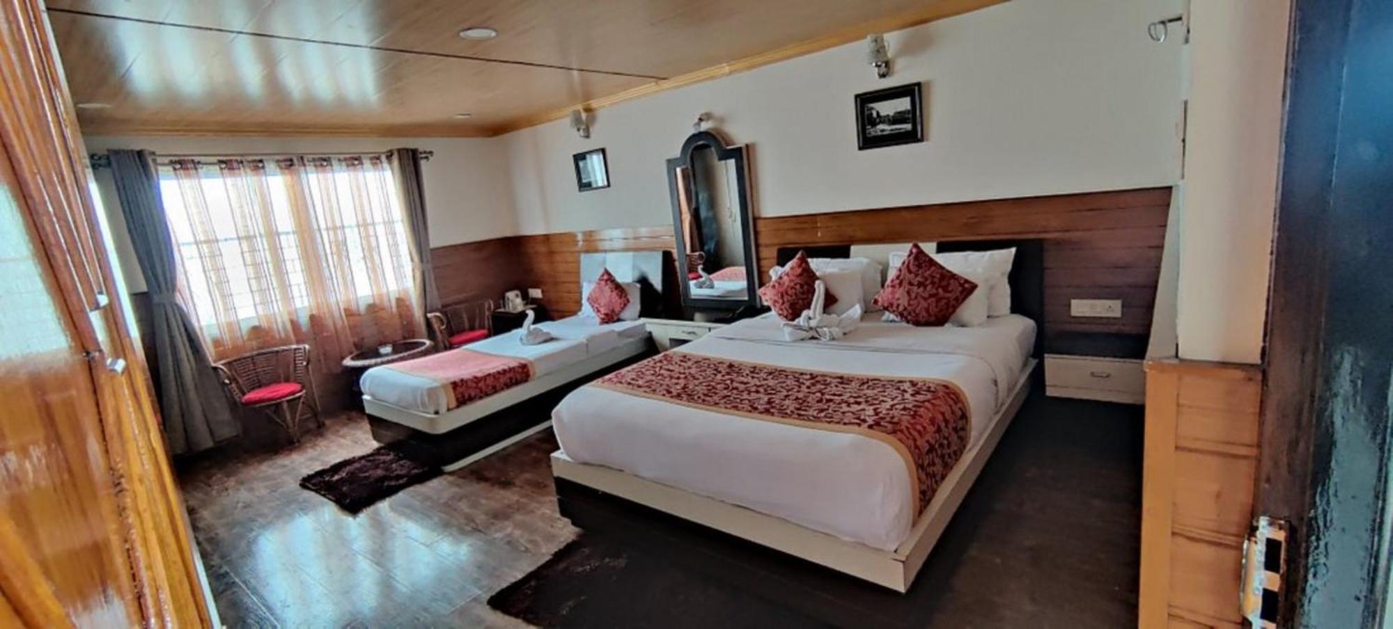 Hotel Kasturi Palace Darjeeling - Excellent Service Recommended מראה חיצוני תמונה