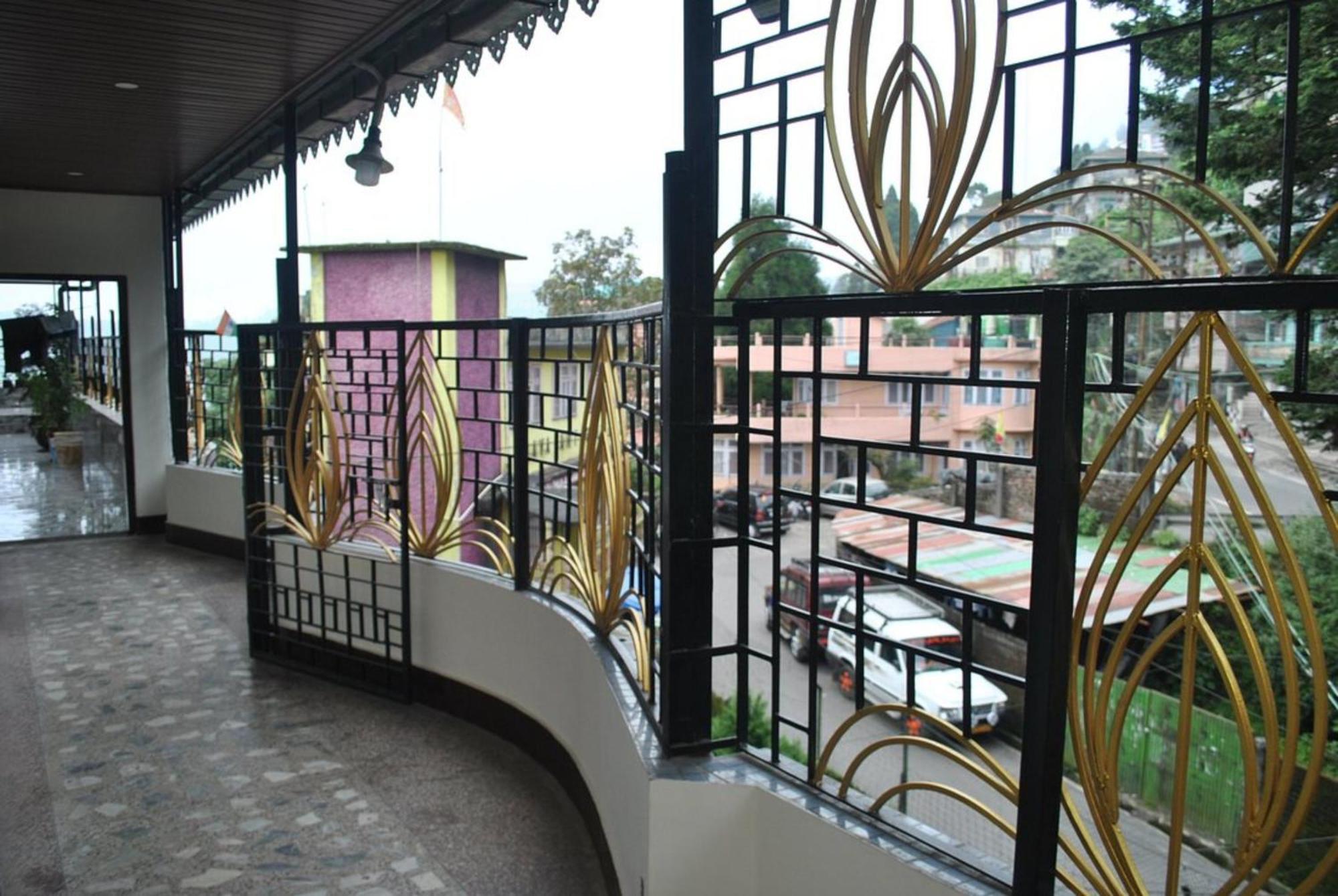 Hotel Kasturi Palace Darjeeling - Excellent Service Recommended מראה חיצוני תמונה
